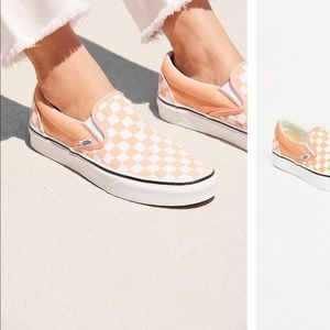 Classic Checkered Slip-On Vans in Bleached Apricot
